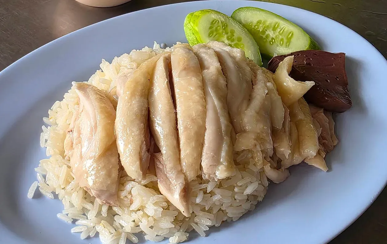 ข้าวมันไก่เจ๊ปุ๋ย